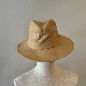 Woman's Country Gentleman Wide Brim Straw Fedora Hat, Medium
